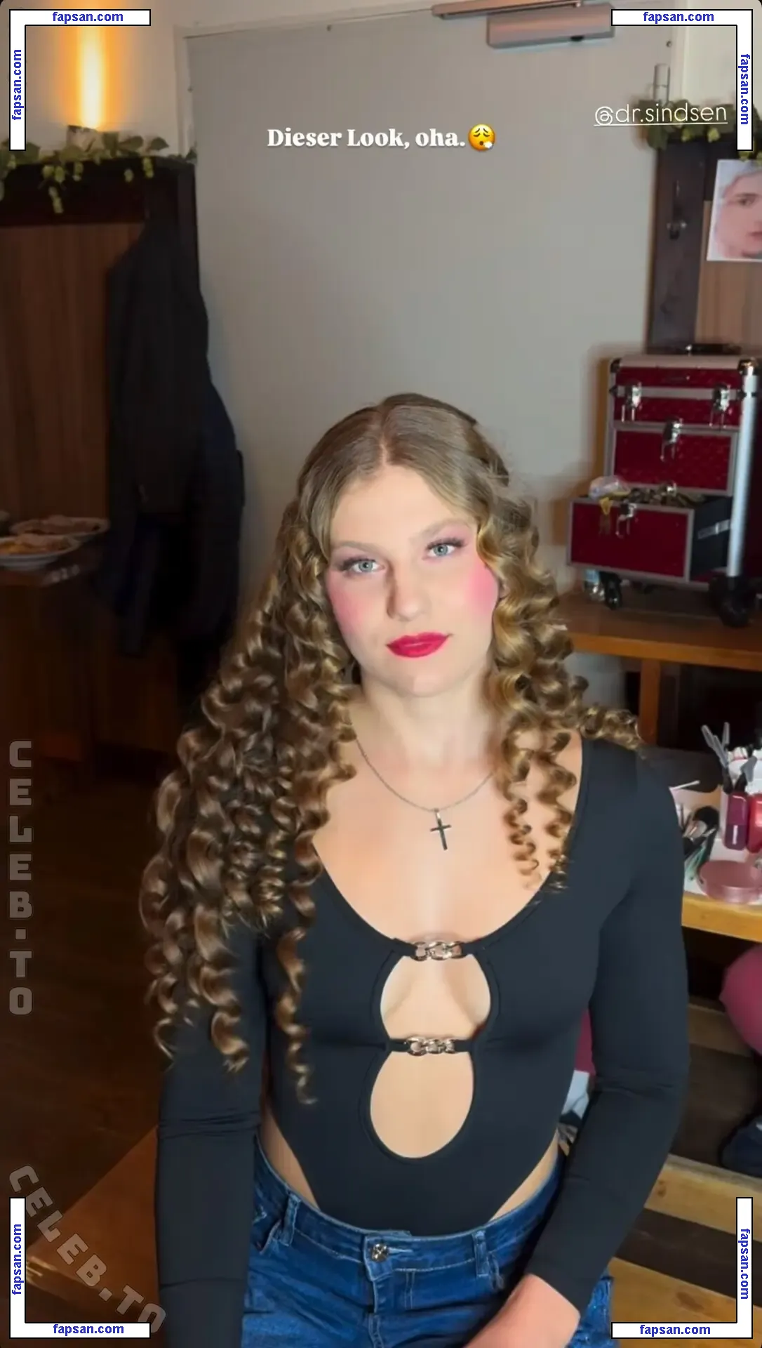 Anabel und Maria Glocker голая фото #0088 с Онлифанс