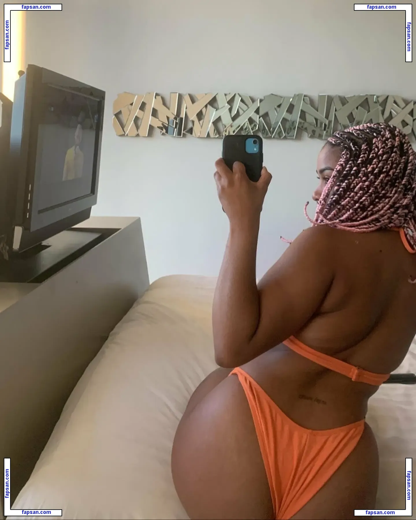 Anabellezoe_ nude photo #0001 from OnlyFans
