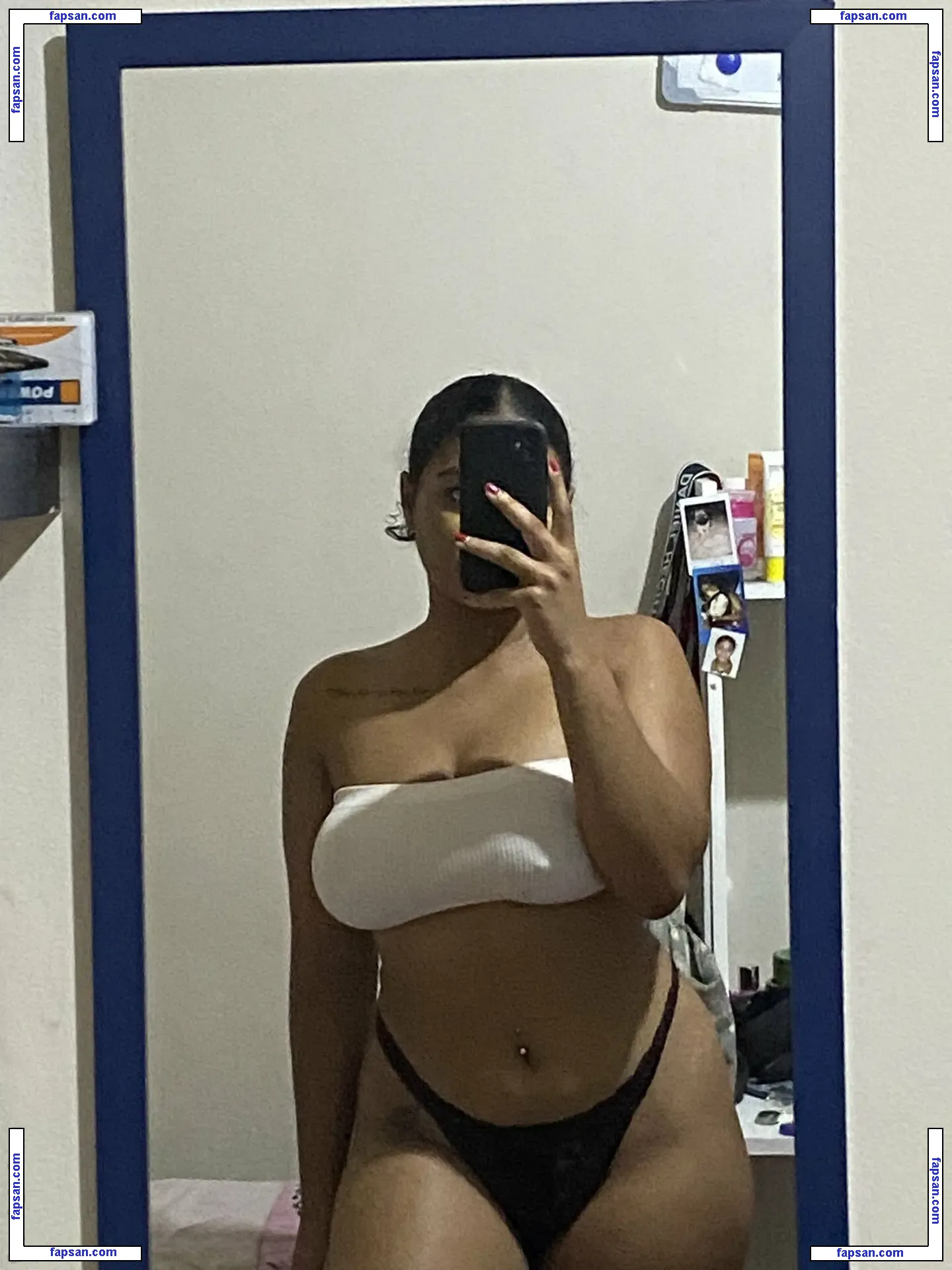 Anabellezoe_ nude photo #0018 from OnlyFans
