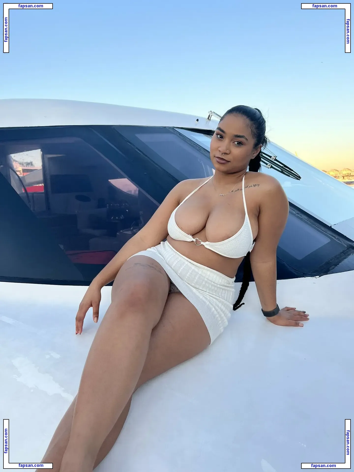 Anabellezoe_ nude photo #0021 from OnlyFans