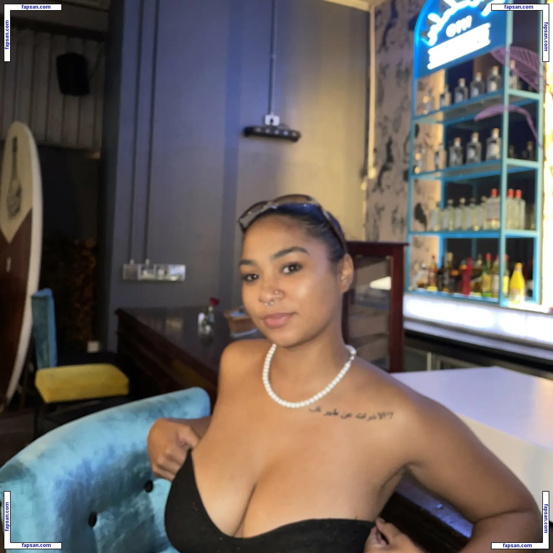 Anabellezoe_ nude photo #0023 from OnlyFans
