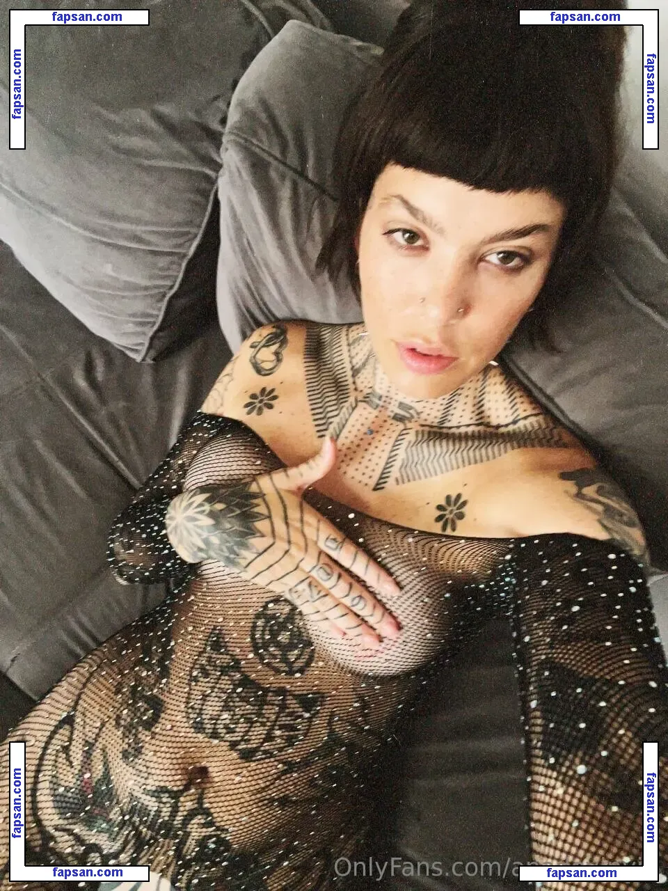 anadevinvip nude photo #0050 from OnlyFans