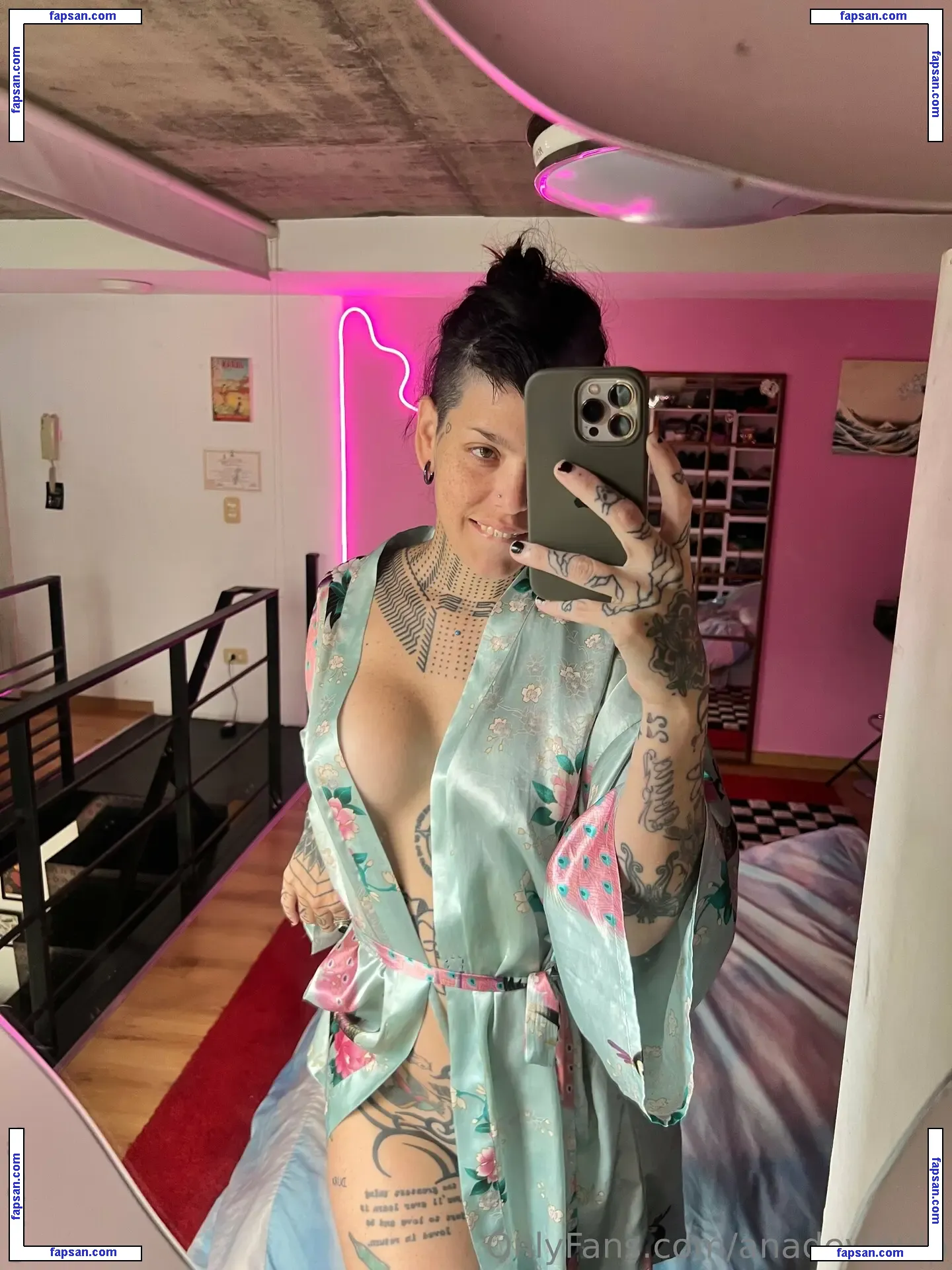 anadevinvip nude photo #0054 from OnlyFans