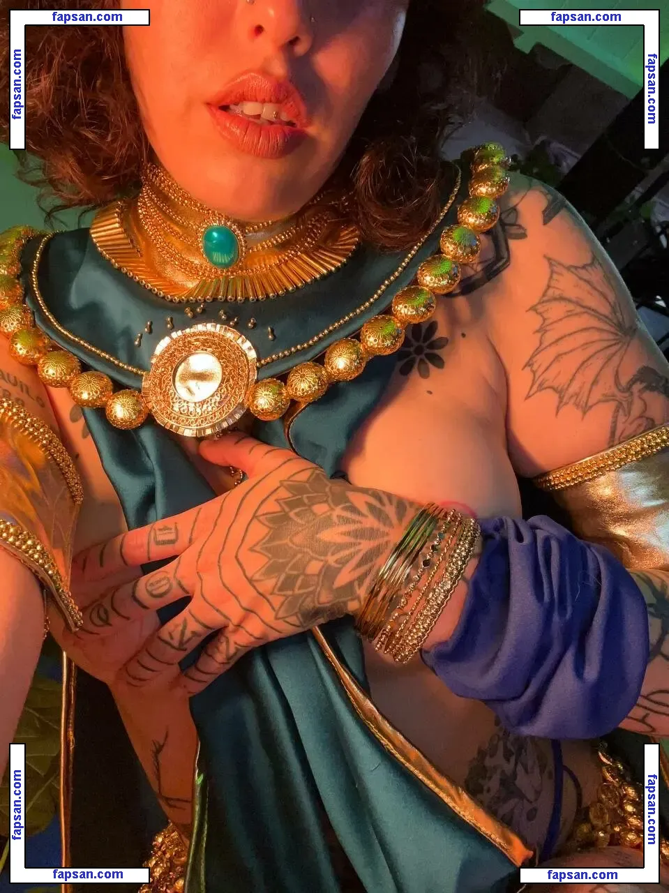 anadevinvip nude photo #0082 from OnlyFans