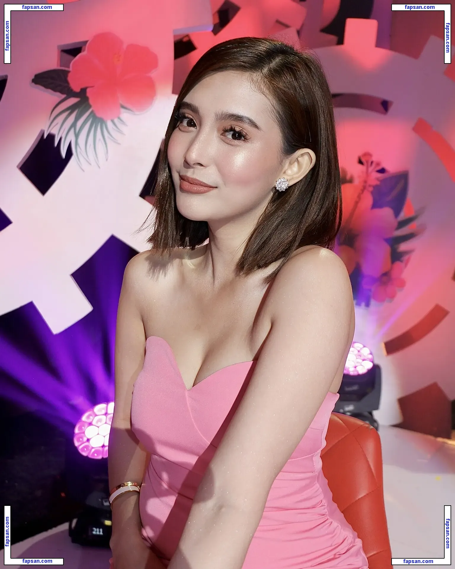 Analyn Barro голая фото #0011 с Онлифанс