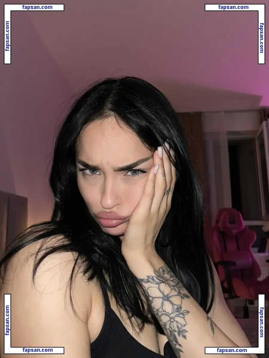 Anastasia Useeva nude photo #0001 from OnlyFans