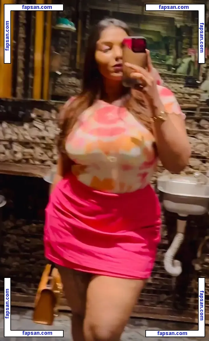 Anavrin Safa nude photo #0007 from OnlyFans