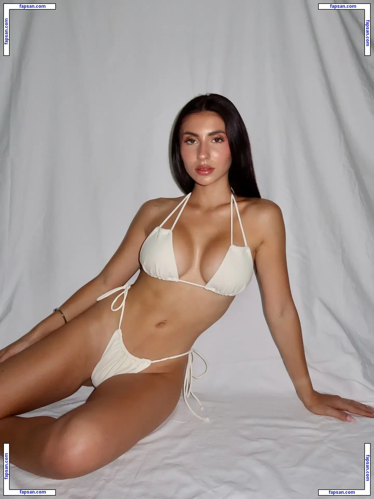 andreagarte голая фото #0027 с Онлифанс