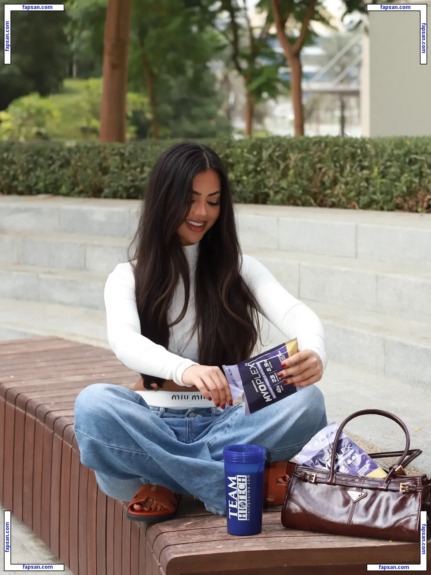 Aneeqa Farid голая фото #0125 с Онлифанс