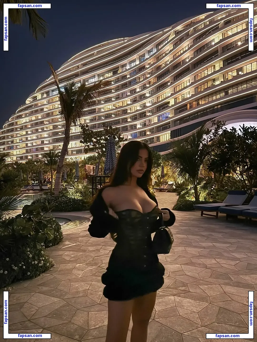 Aneeqa Farid голая фото #0127 с Онлифанс