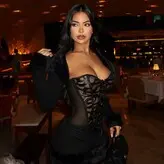 Aneeqa Farid голая #0131