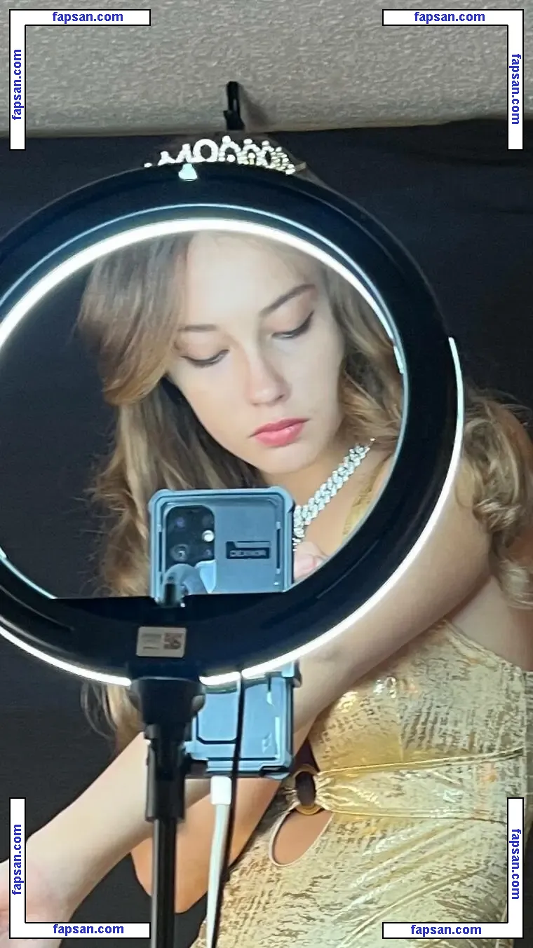 Anfisa Riazhkina nude photo #0009 from OnlyFans