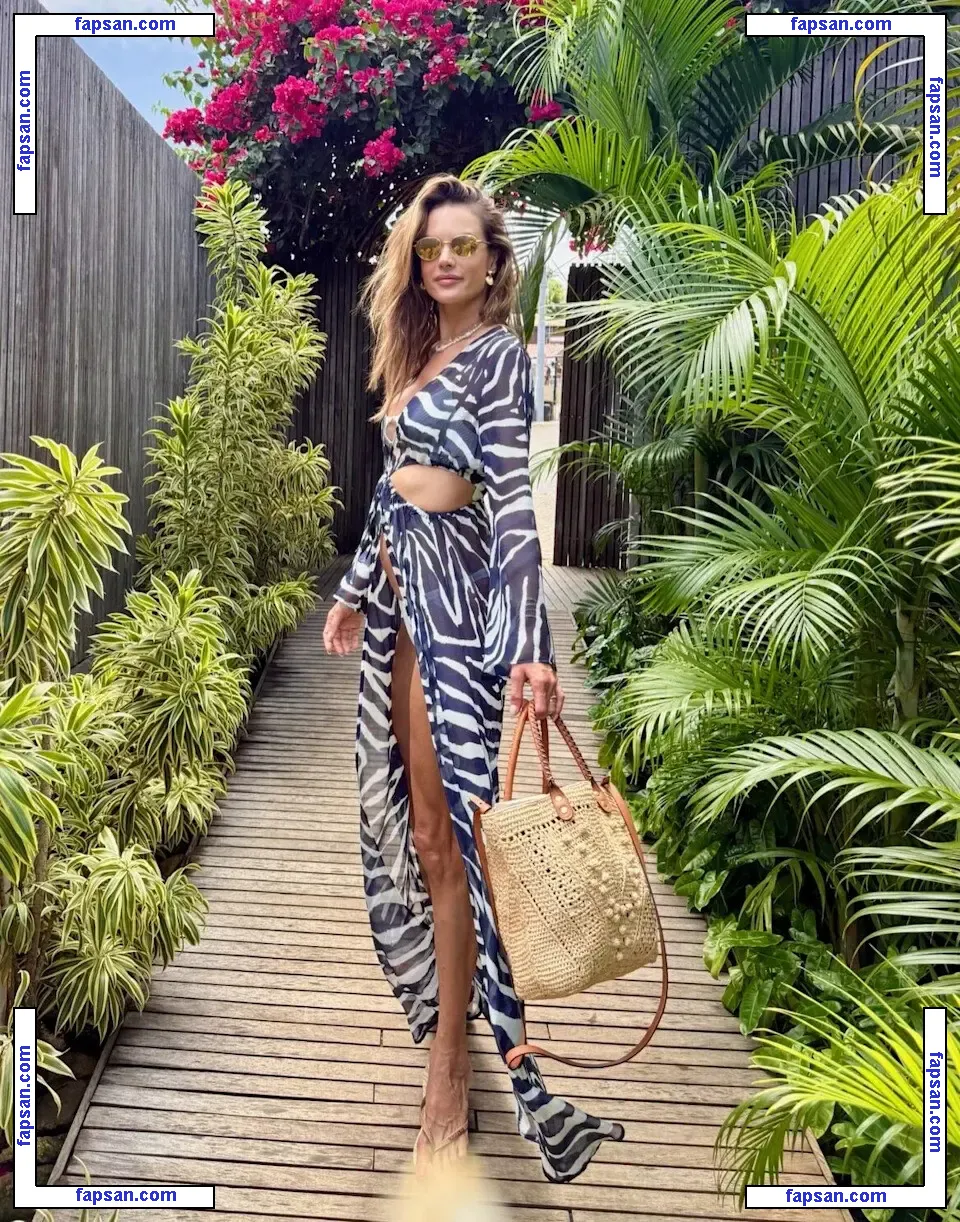 Angel Ambrosio nude photo #0002 from OnlyFans