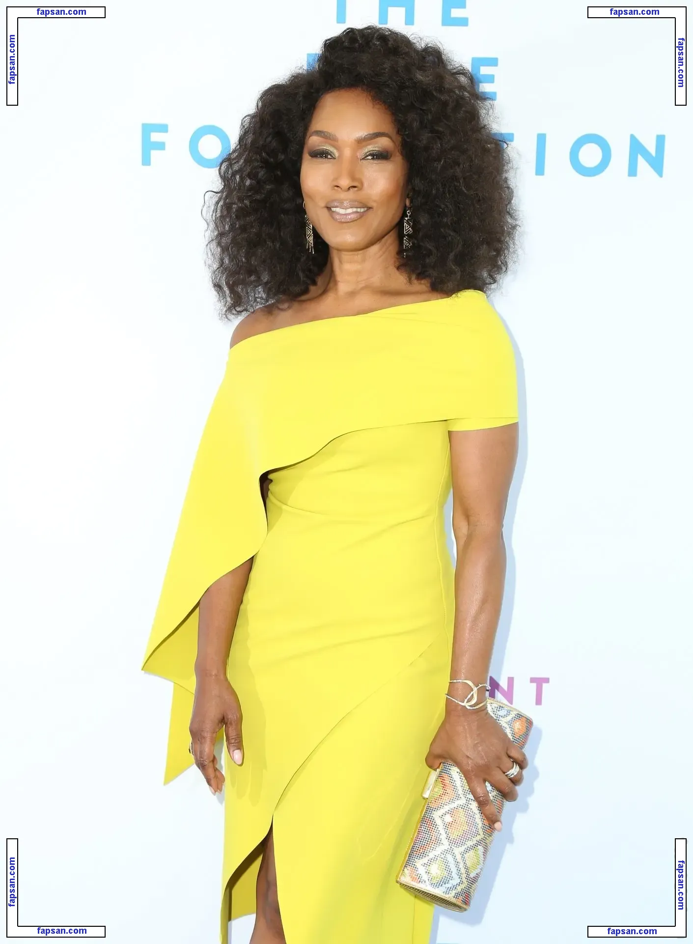 Angela Bassett / im.angelabassett голая фото #0051 с Онлифанс