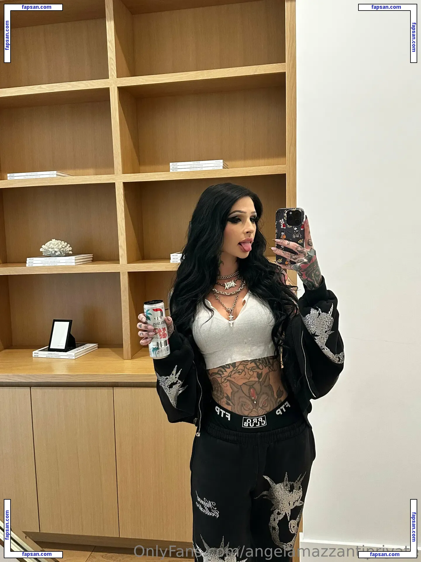 angelamazzantiprivate nude photo #0001 from OnlyFans