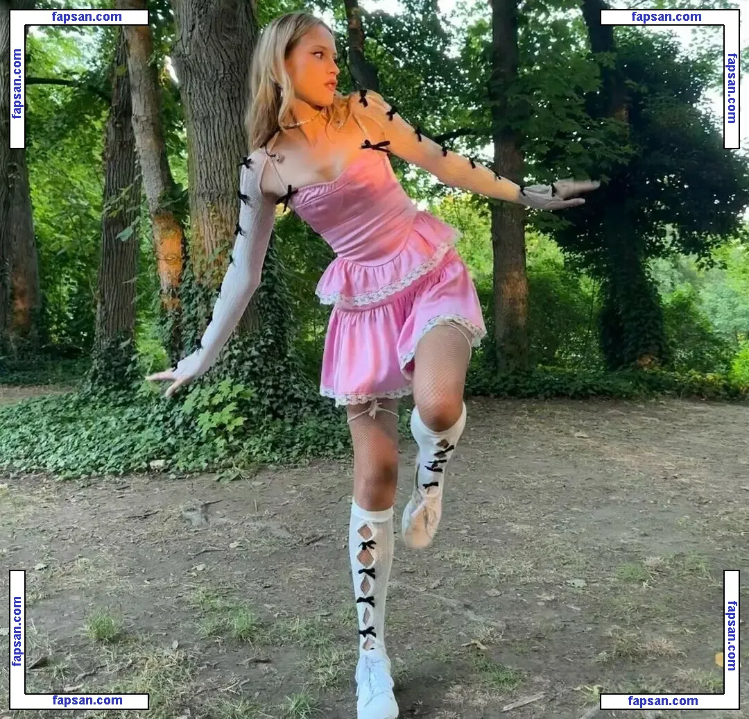 Angèle Van Laeken nude photo #0038 from OnlyFans