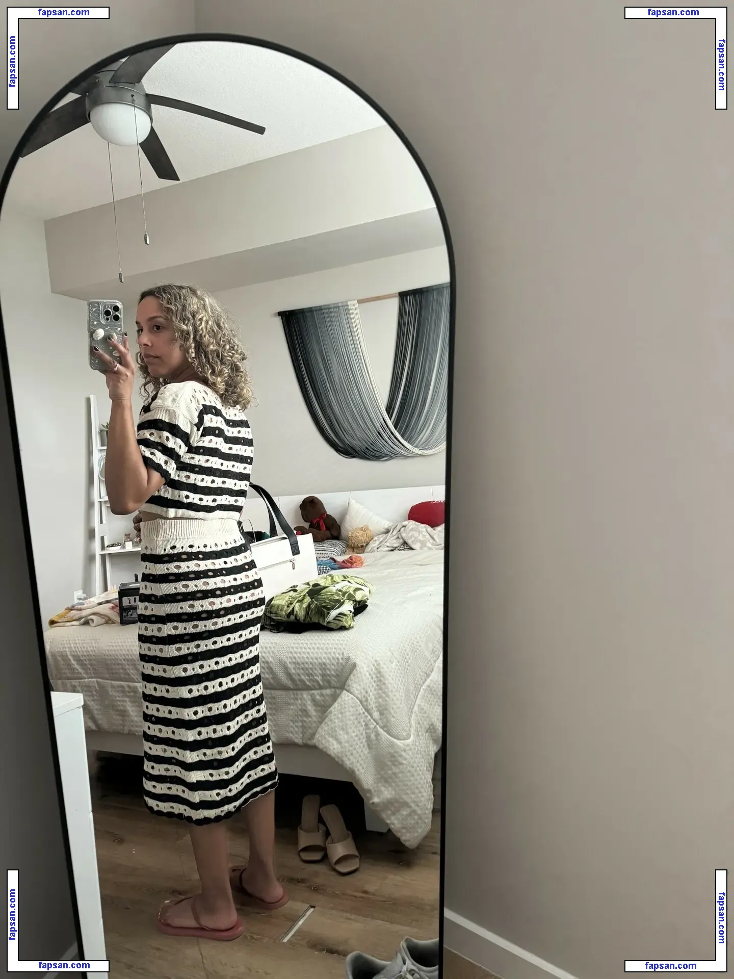 Angelibelly nude photo #0007 from OnlyFans