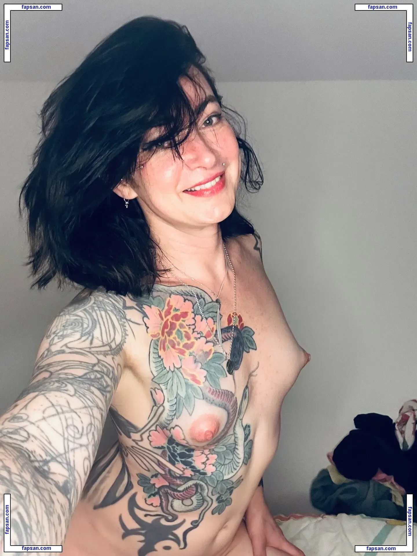 Angelina Cage nude photo #0005 from OnlyFans