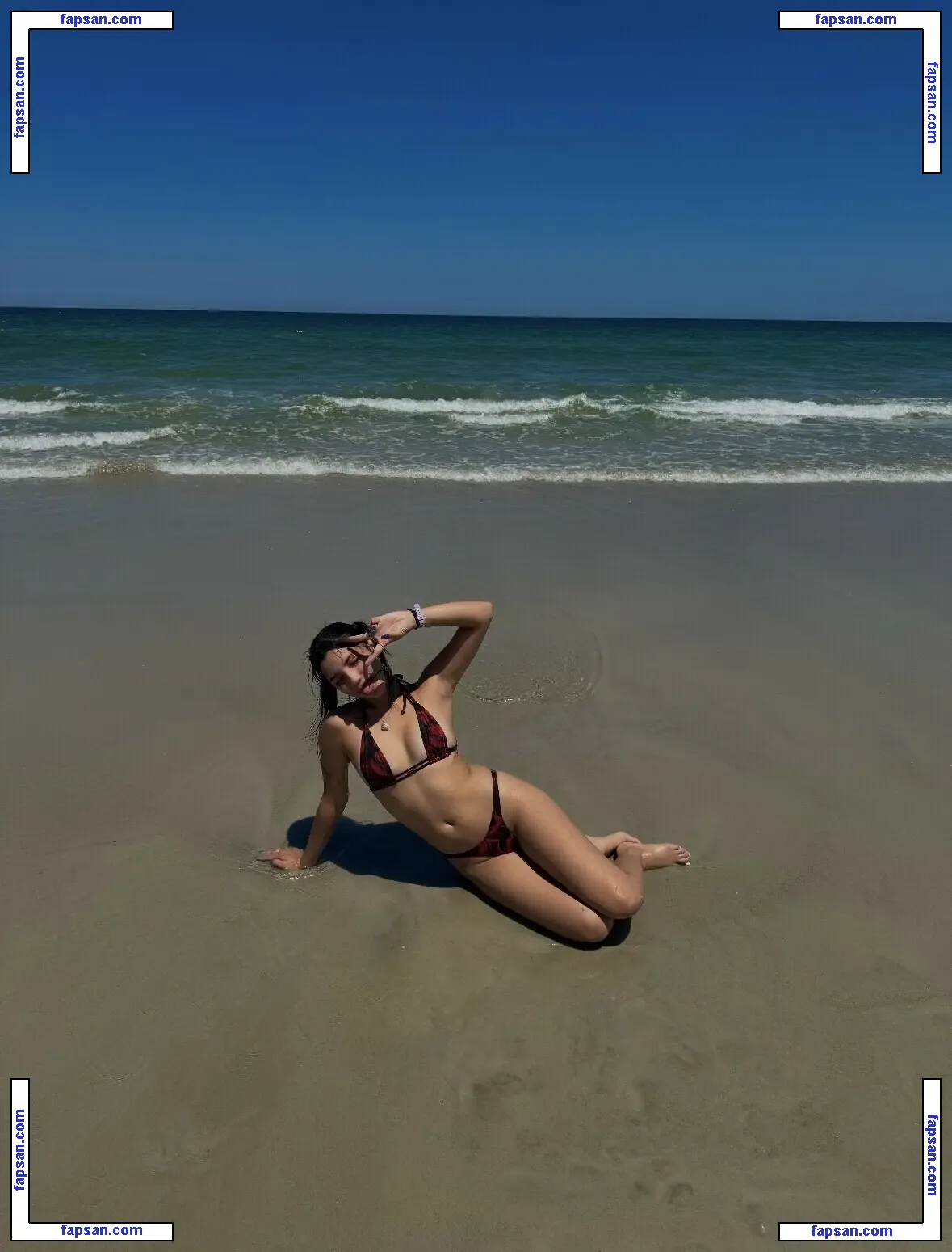 Angelina Fishtank nude photo #0021 from OnlyFans