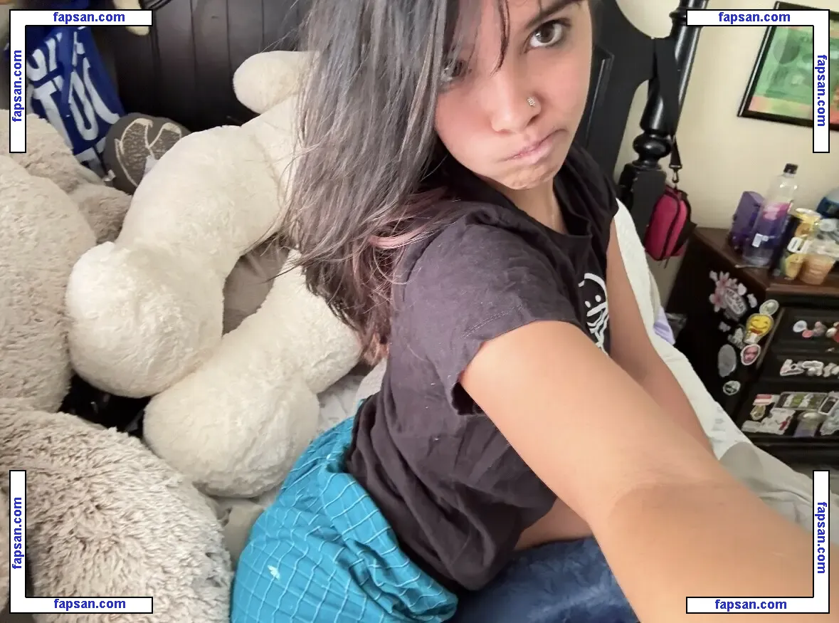Angelina Fishtank nude photo #0045 from OnlyFans