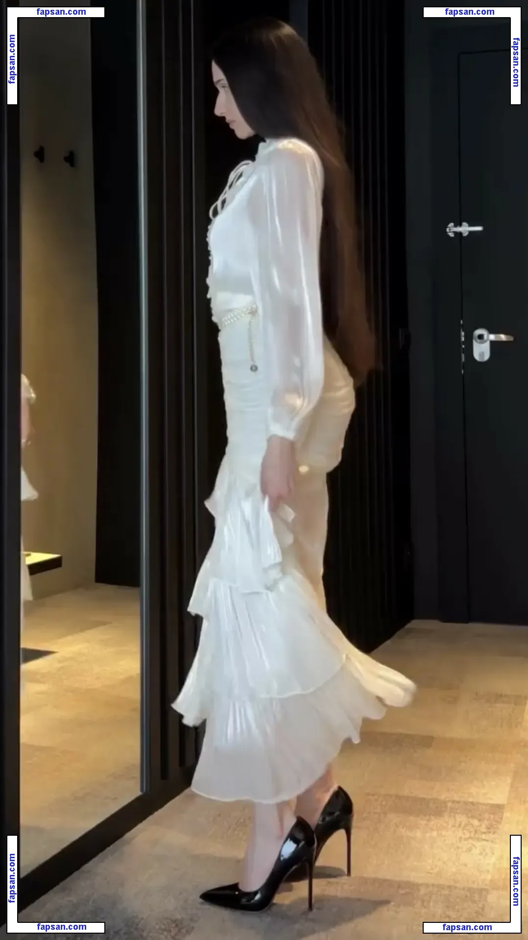 Angelina голая фото #0173 с Онлифанс