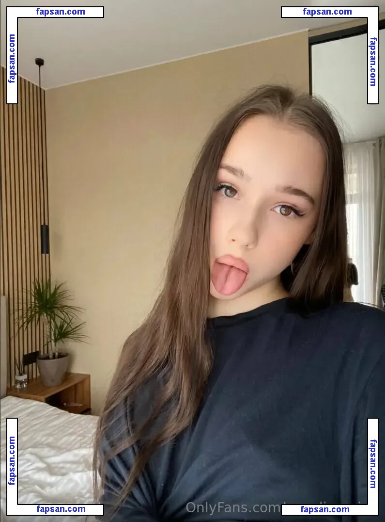 angelinareign nude photo #0003 from OnlyFans