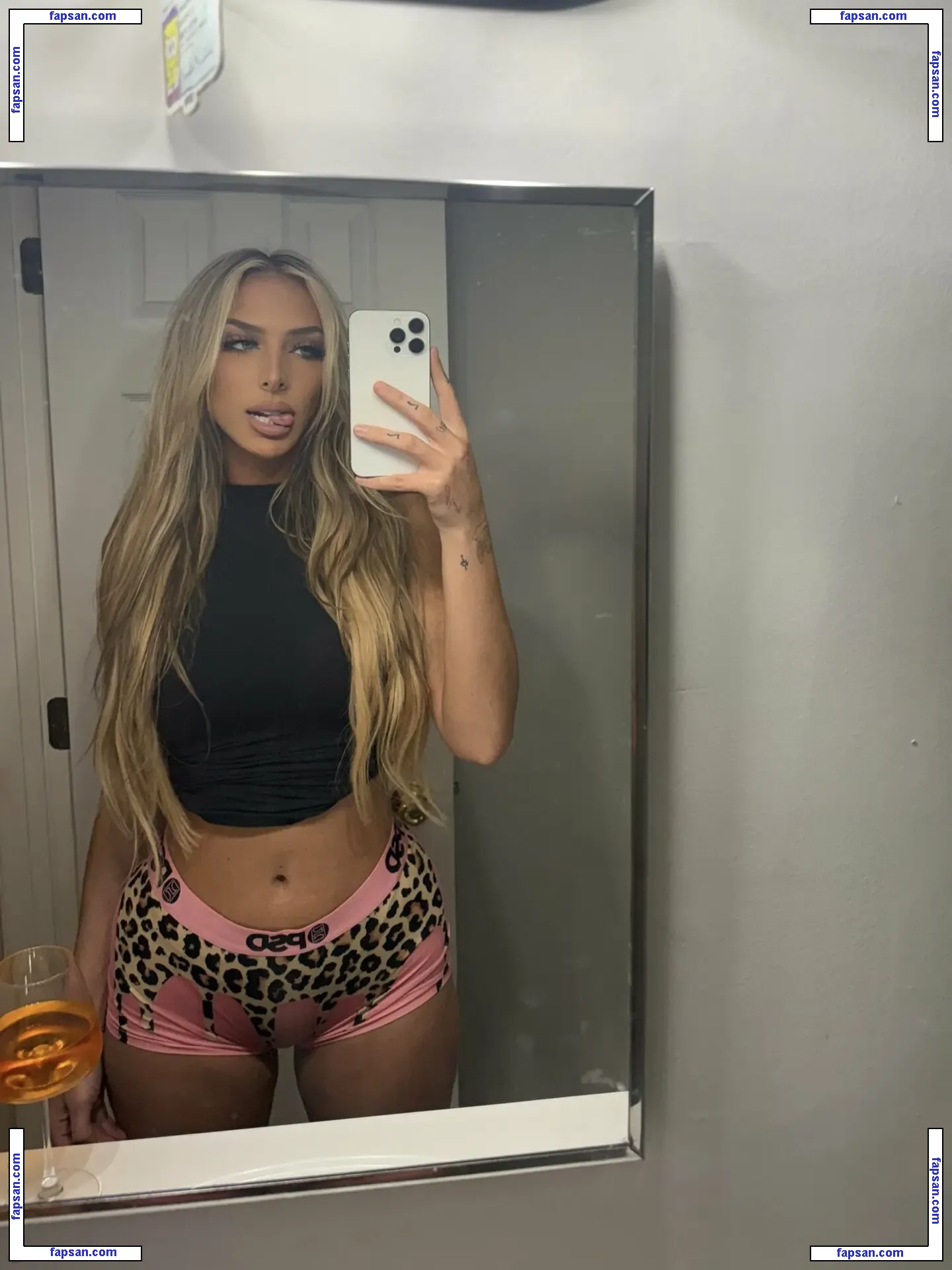 Angelique Wysock голая фото #0011 с Онлифанс