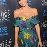 Angie Harmon голая #0227