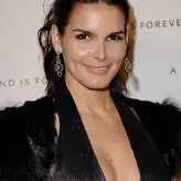 Angie Harmon голая #0232