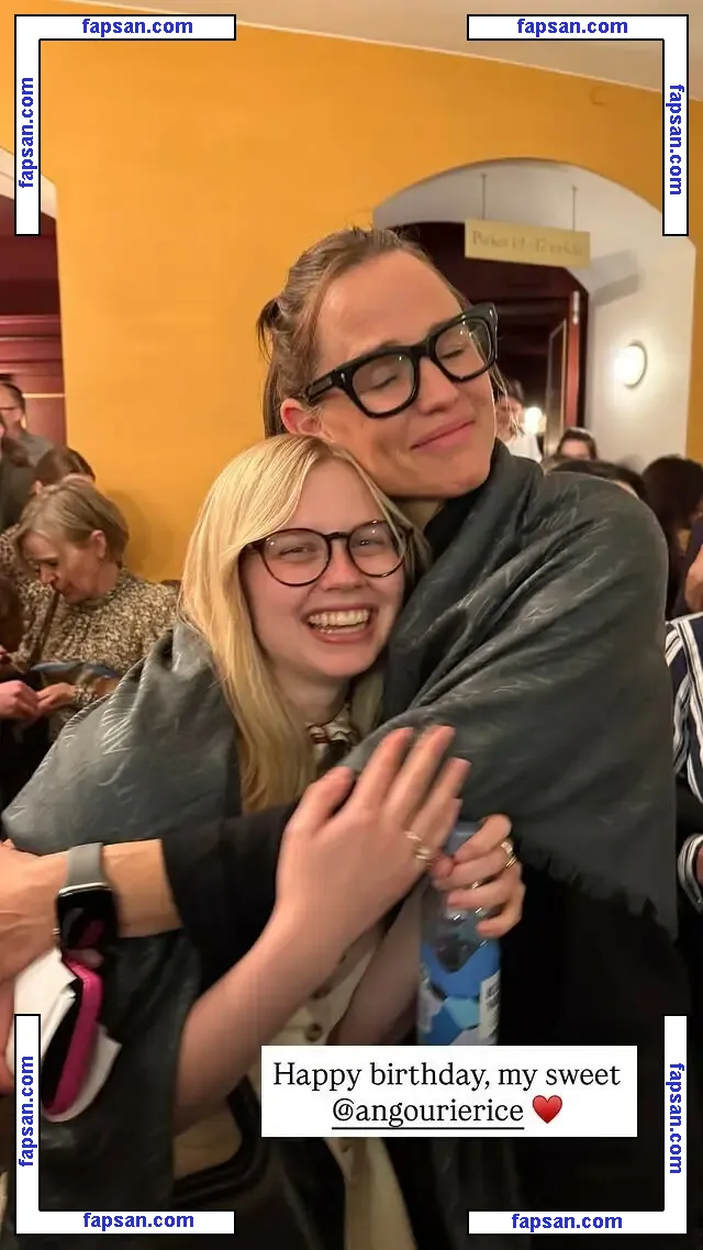 Angourie Rice голая фото #0183 с Онлифанс