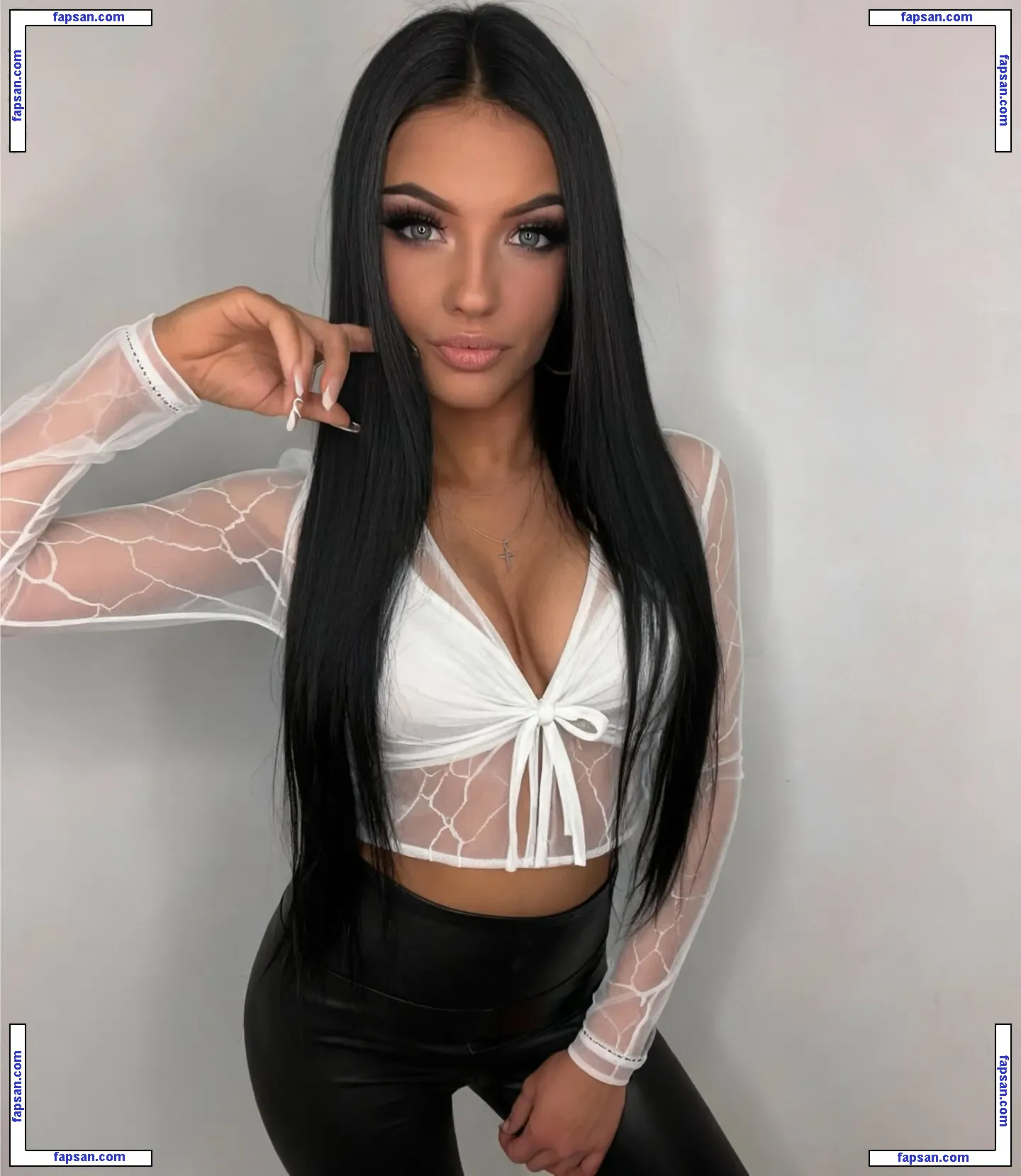 Anitkova nude photo #0020 from OnlyFans