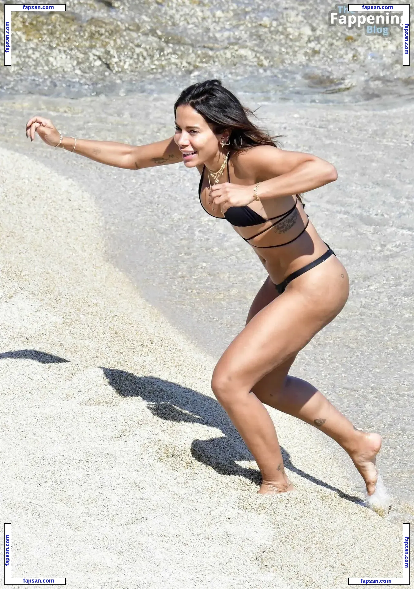 Anitta nude photo #2134 from OnlyFans