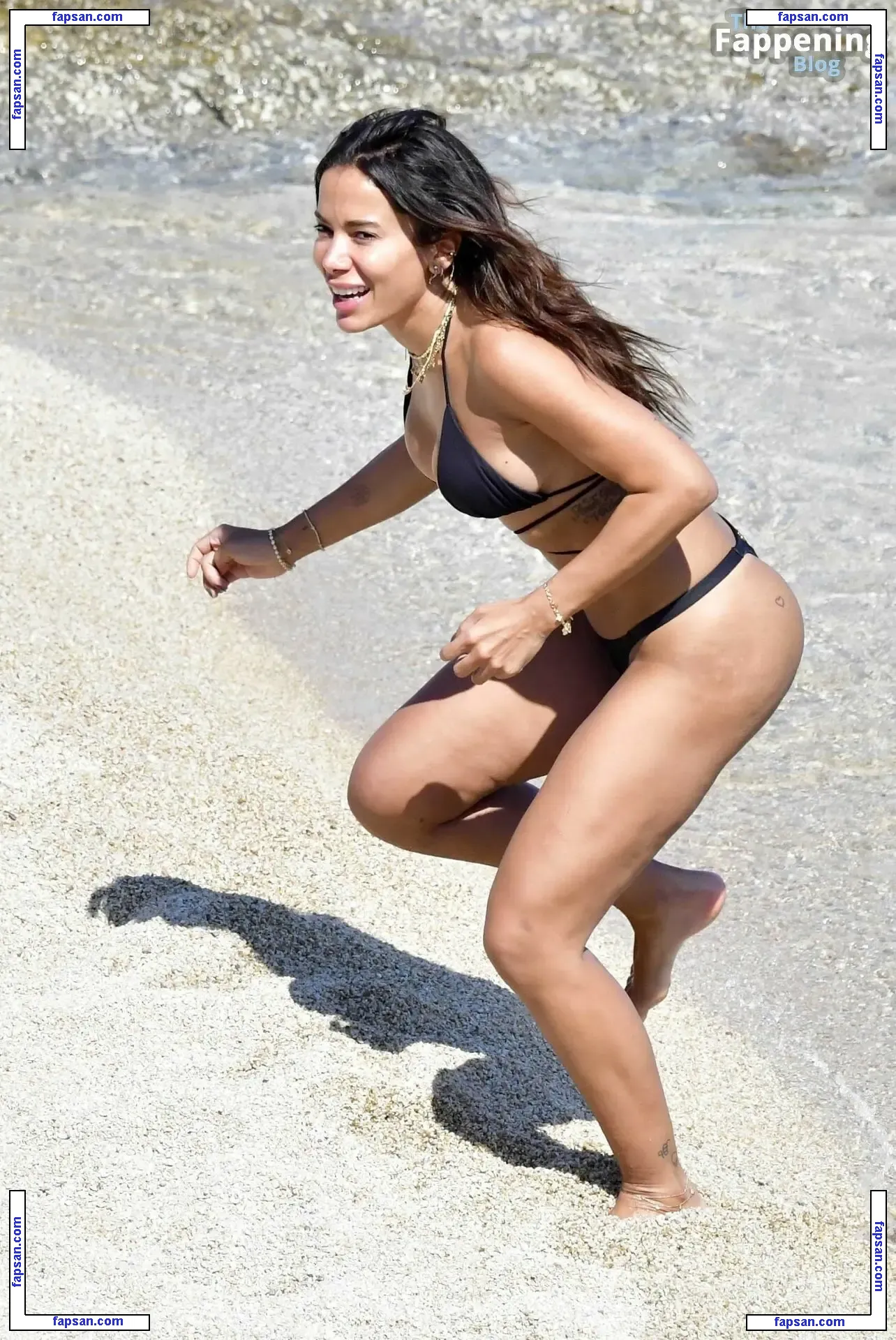 Anitta nude photo #2135 from OnlyFans