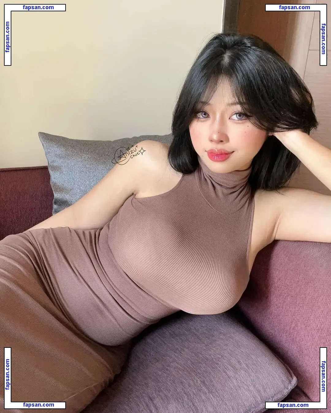 Anizu Chie голая фото #0036 с Онлифанс