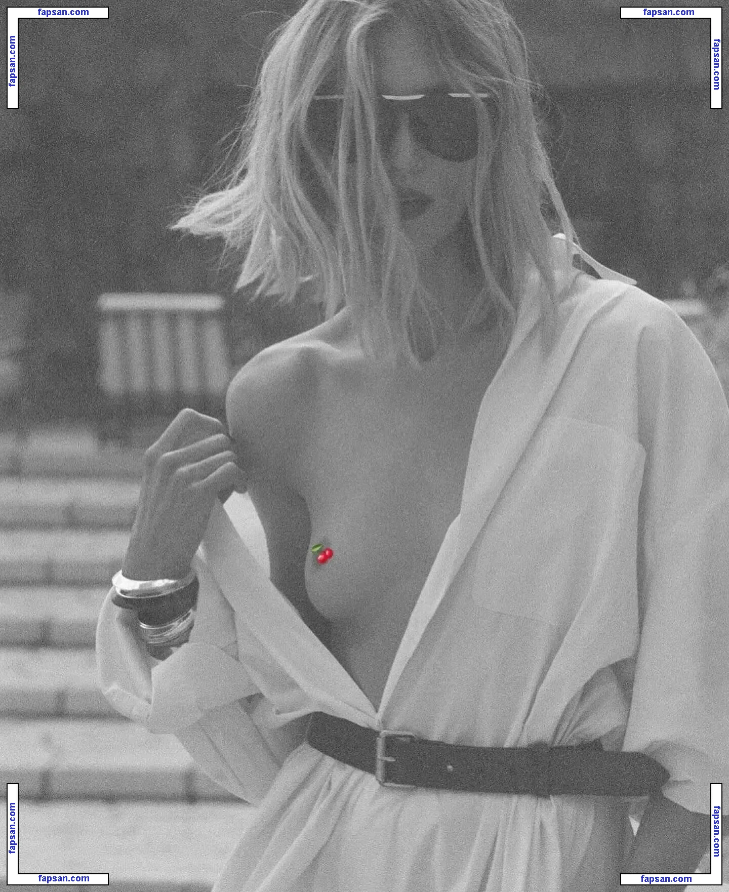 Anja Rubik голая фото #0738 с Онлифанс