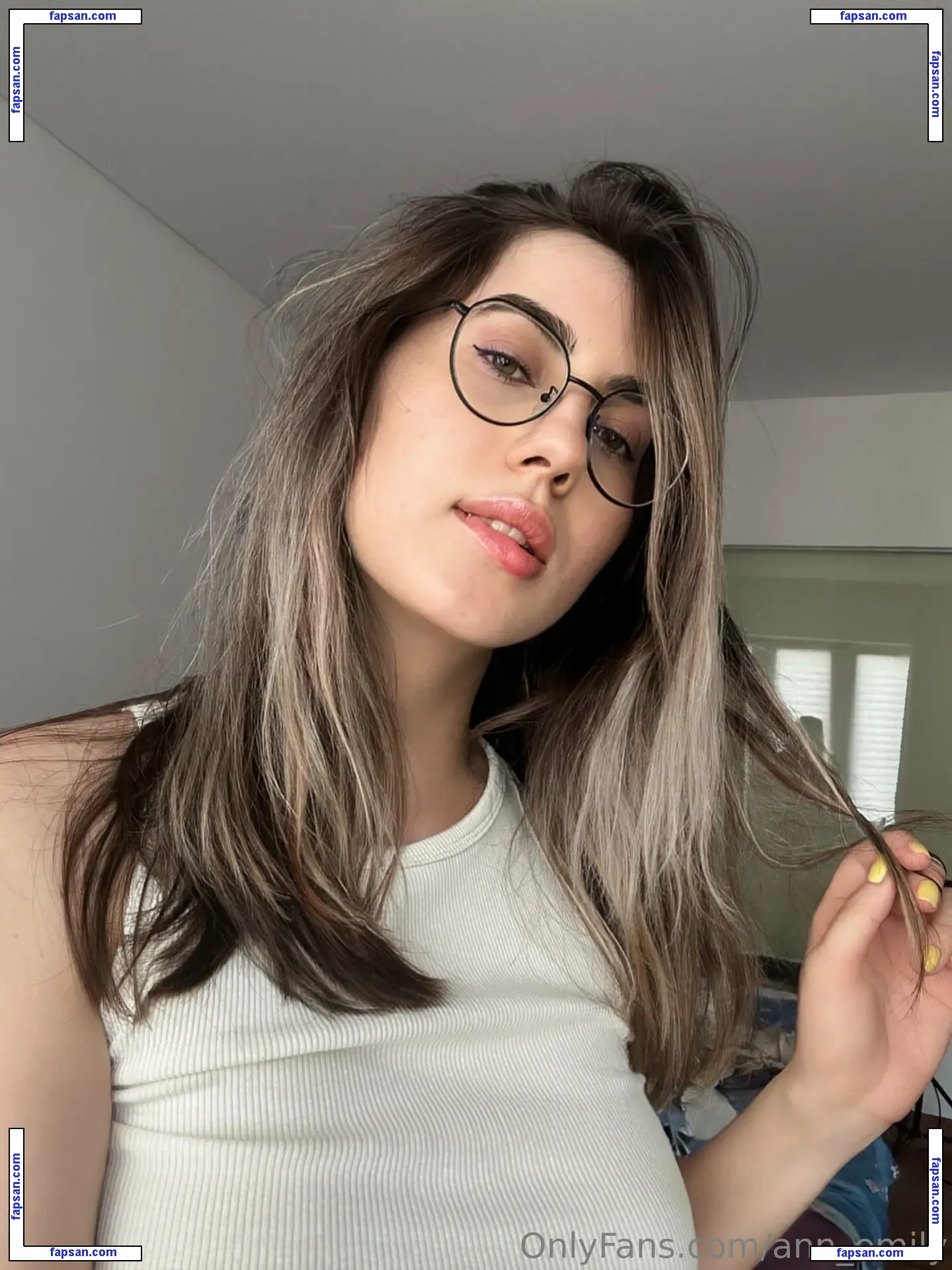 ann_emily nude photo #0034 from OnlyFans