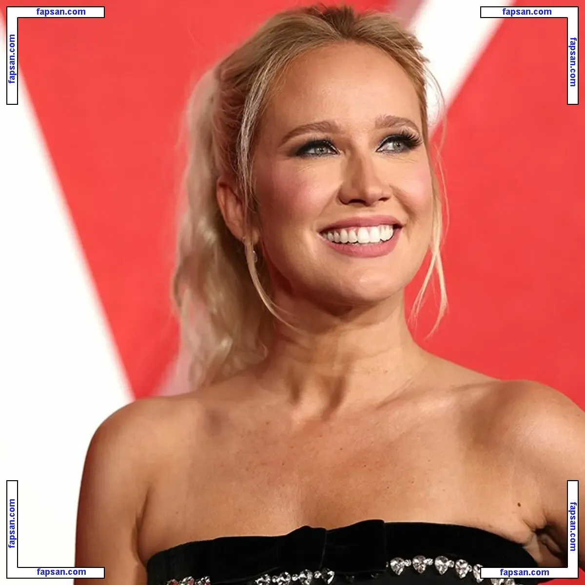 Anna Camp nude photo #0108 from OnlyFans