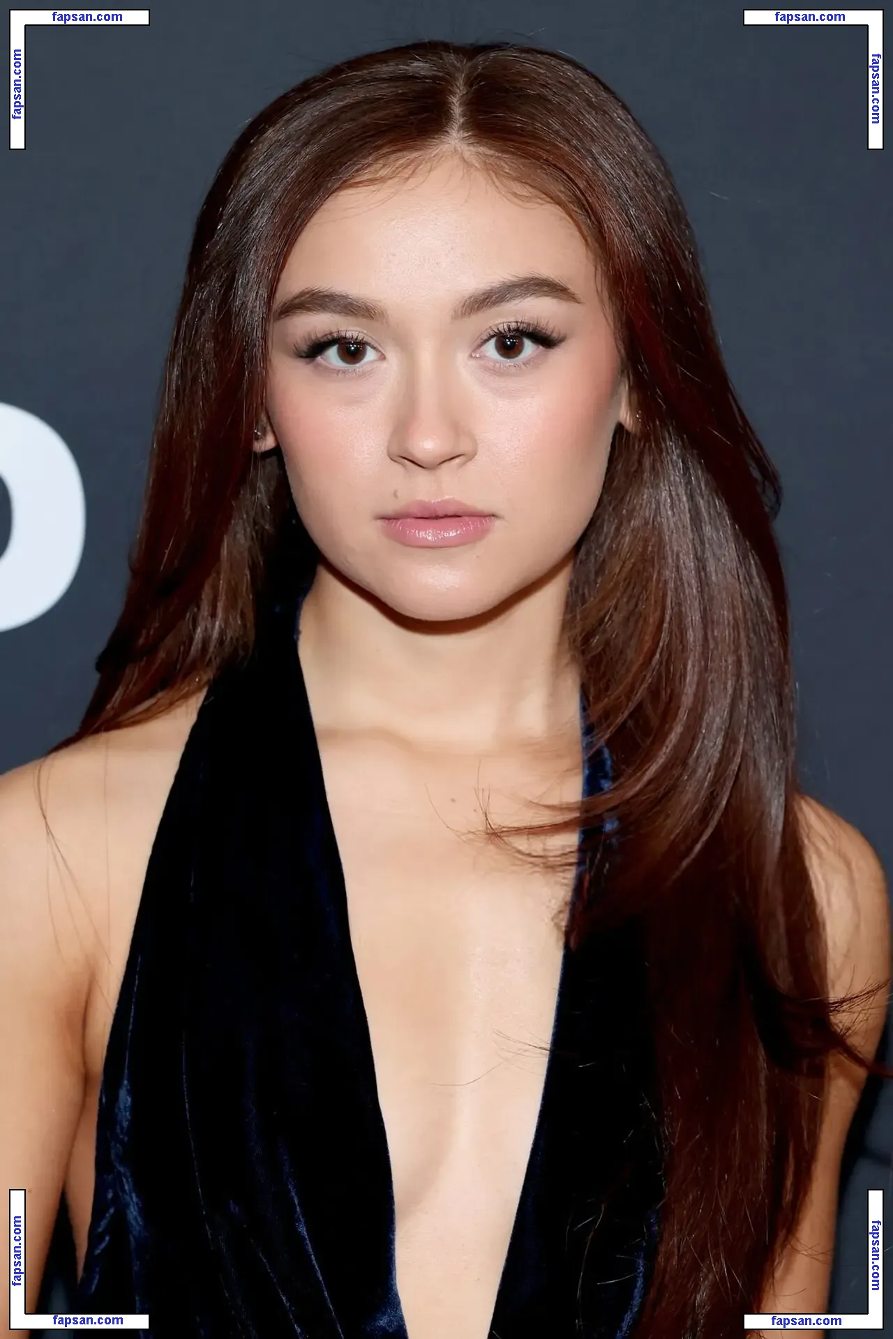 Anna Cathcart голая фото #0044 с Онлифанс