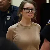 Anna Delvey голая #0020