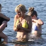 Anna Faris nude #0056