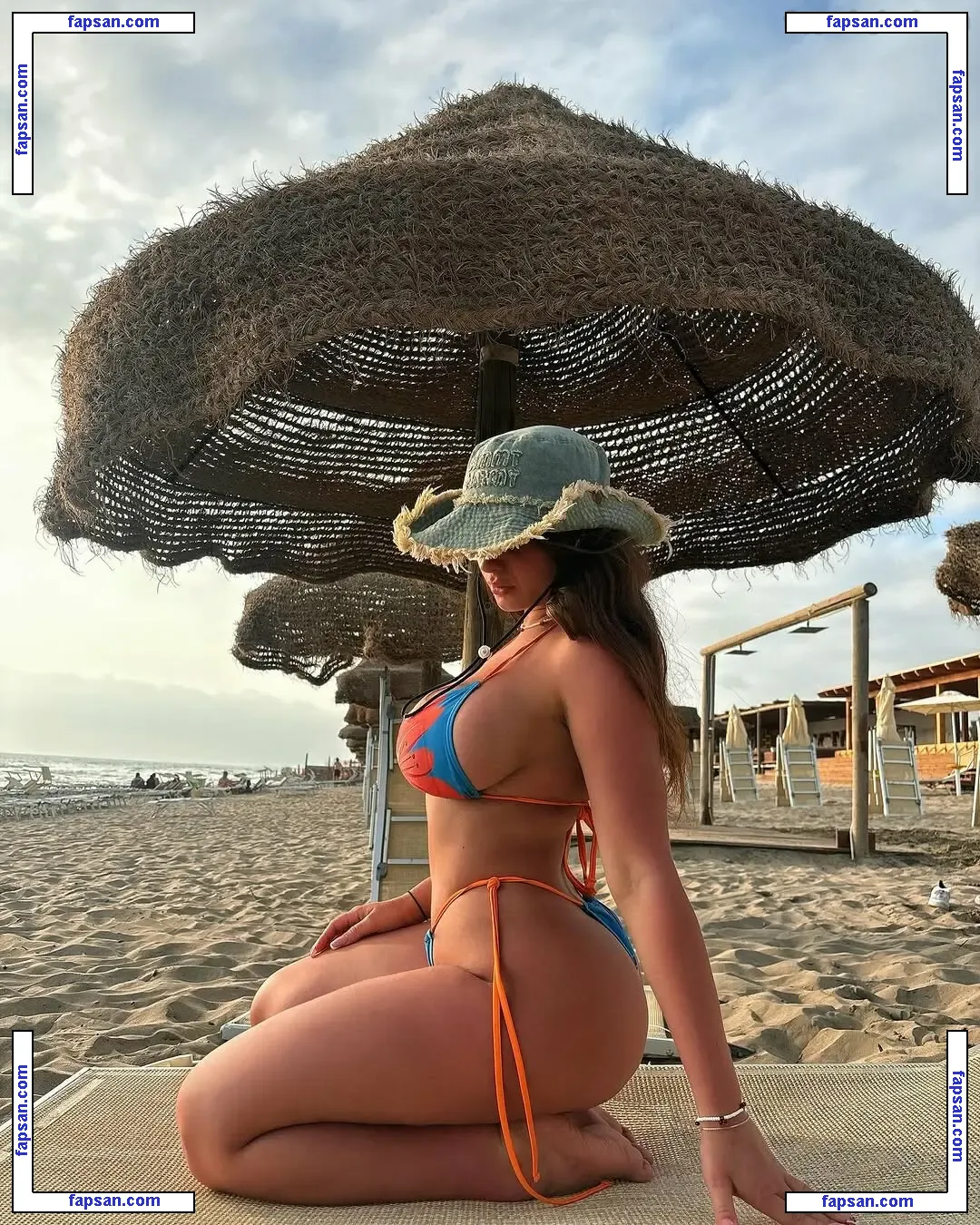 Anna Marrazzo голая фото #0033 с Онлифанс