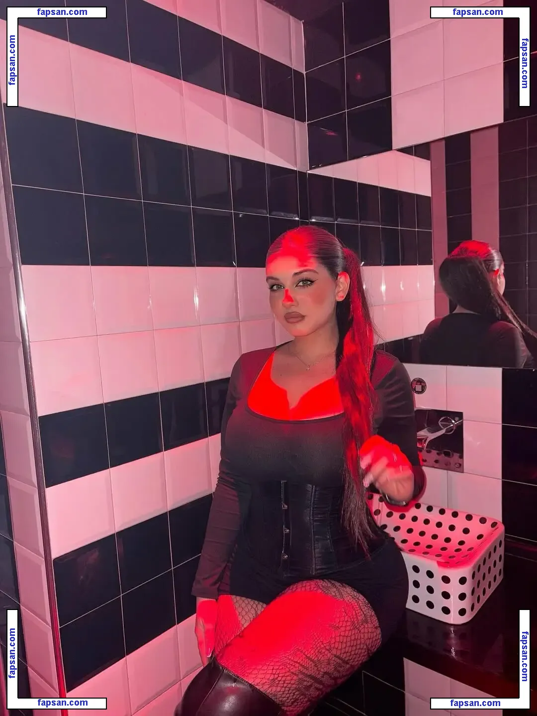 Anna Marrazzo голая фото #0035 с Онлифанс