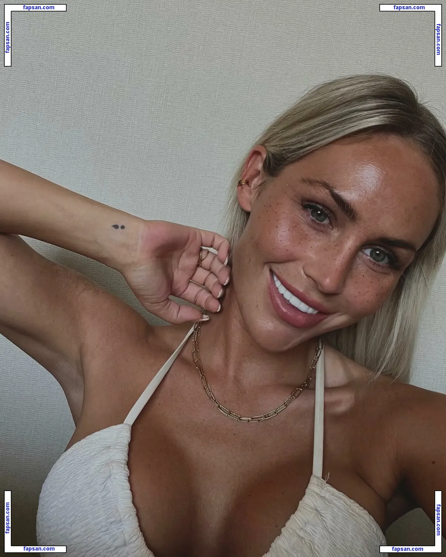 Anna Seneca nude photo #0003 from OnlyFans