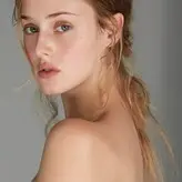 Anna Van Patten голая #0009