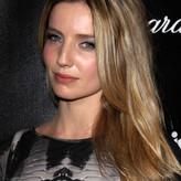 Annabelle Wallis голая #0154