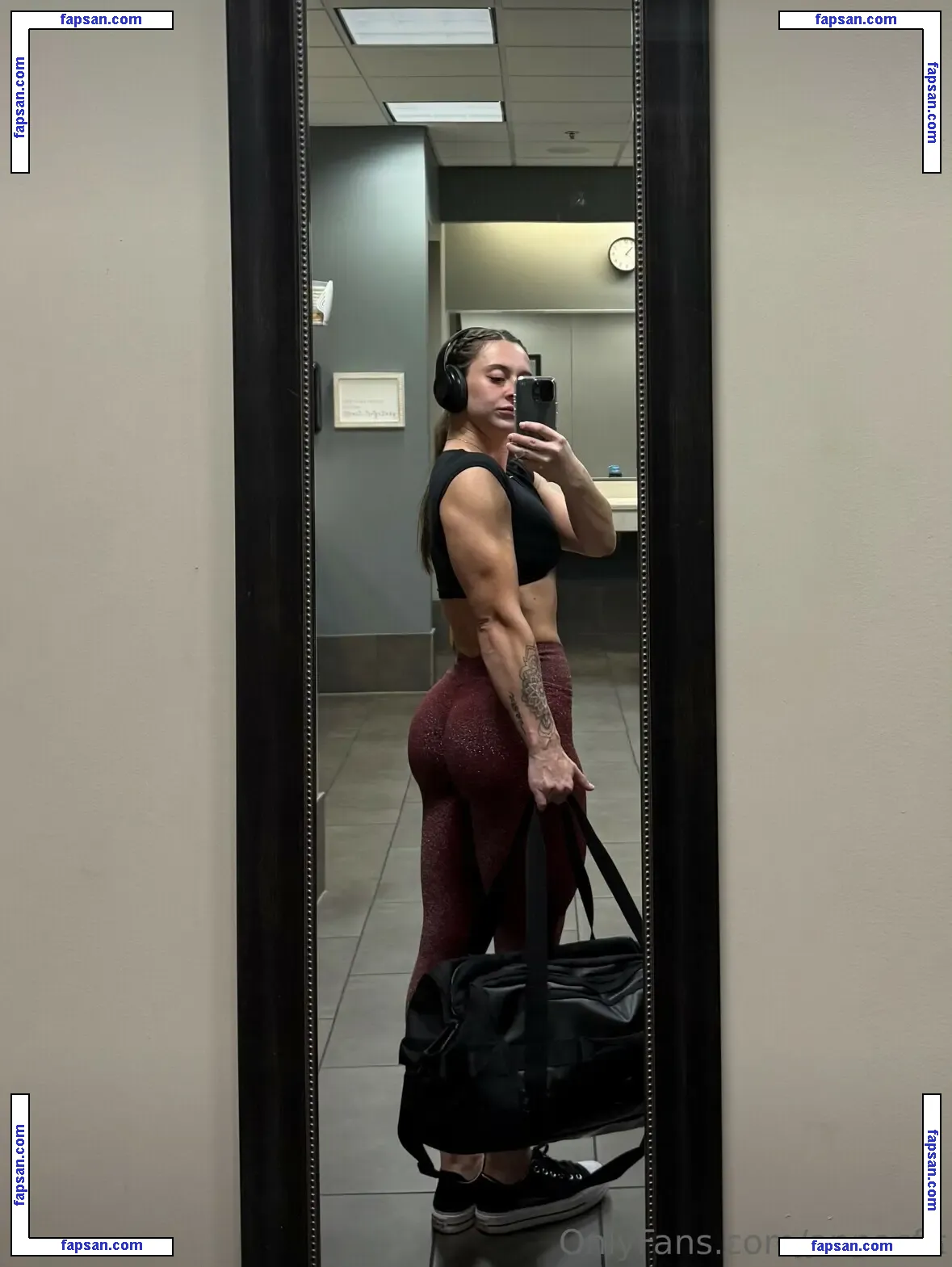 Annaherbert22 nude photo #0012 from OnlyFans