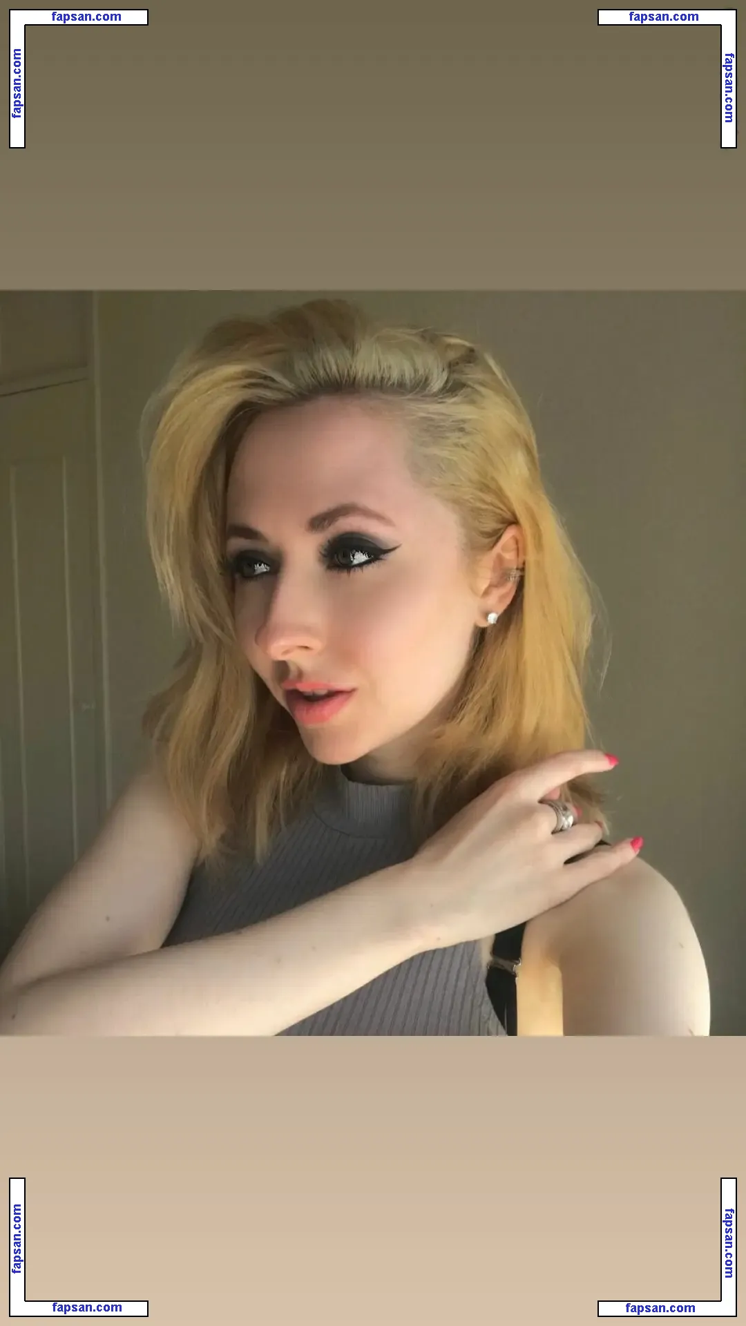 Annaroselock nude photo #0001 from OnlyFans