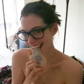 Anne Hathaway голая #0009