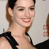 Anne Hathaway голая #0293