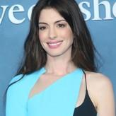 Anne Hathaway голая #1009